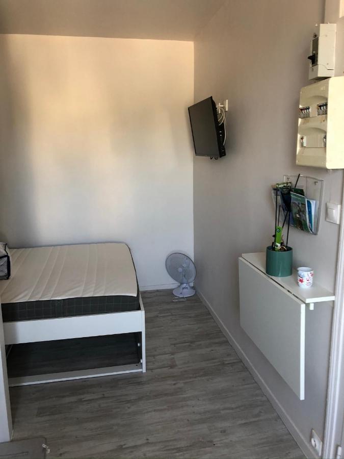 Joli Studio Meuble Proche De La Plage 블레로즈 외부 사진
